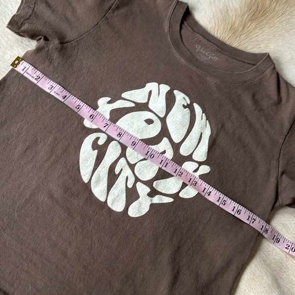 John Galt / BRANDY MELVILLE Brown “New York City” Short Sleeve T-Shirt - Picture 3 of 6